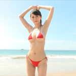 絃花みきグラビア動画 ビーチに舞い降りた三角ビキニのボインボイン女子