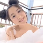 村上友梨グラビア動画 バンドゥビキニのエチエチな泡泡ぴちぷるボディ